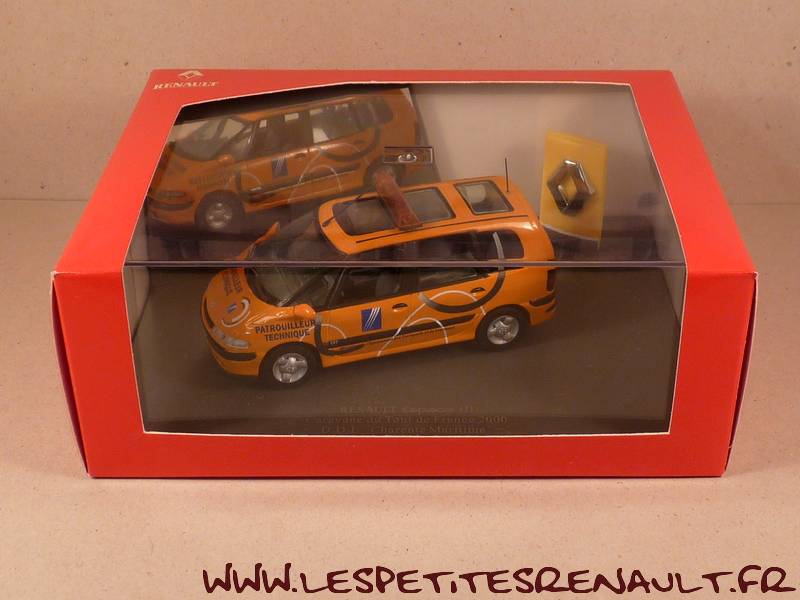 Maquette Renault Espace 3 Orange – Patrol DDE Caravane Tour De France 2000, 1/43 Par Universal Hobbies